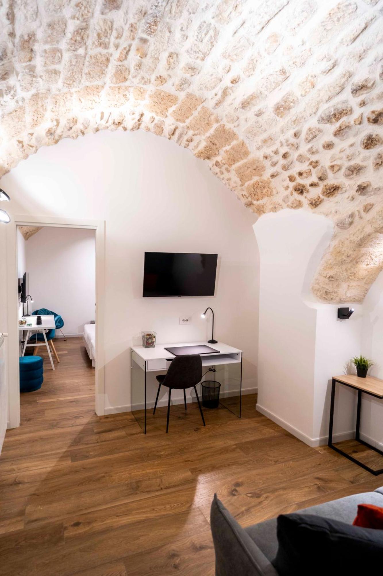 Castel Manfredi Apartments Manfredonia Εξωτερικό φωτογραφία