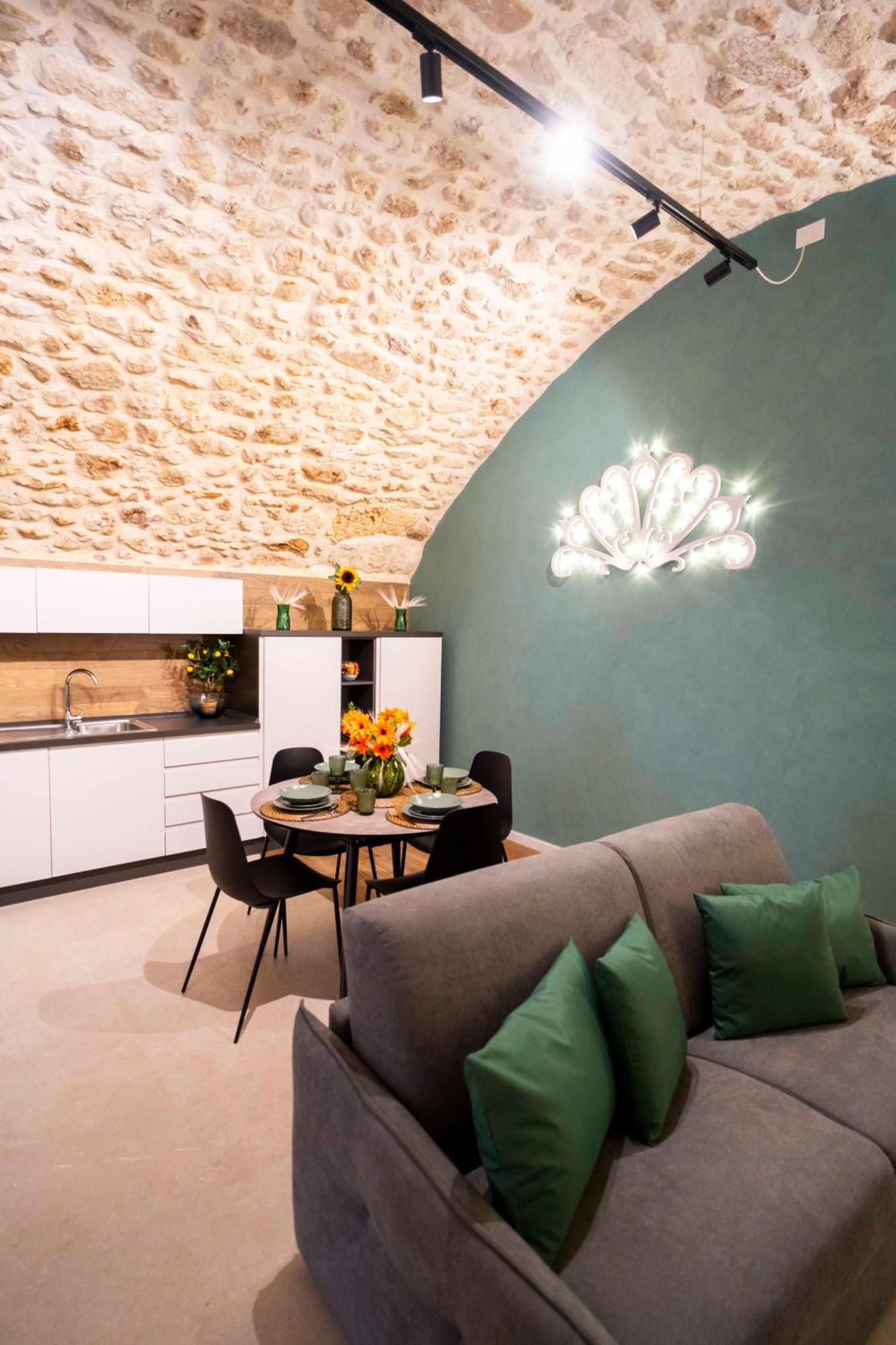 Castel Manfredi Apartments Manfredonia Εξωτερικό φωτογραφία